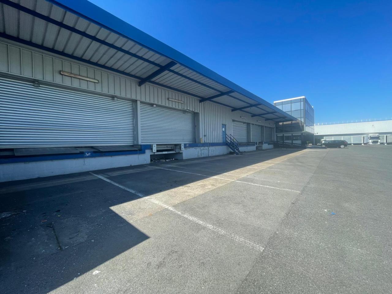 Local d'activité Lesquin 2100m² Location local d'activité Lesquin Nord OLACT2424350 0